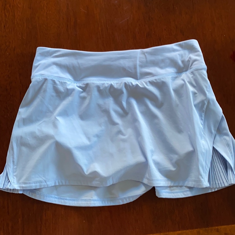 Lululemon play off the pleats skirt blue size 6